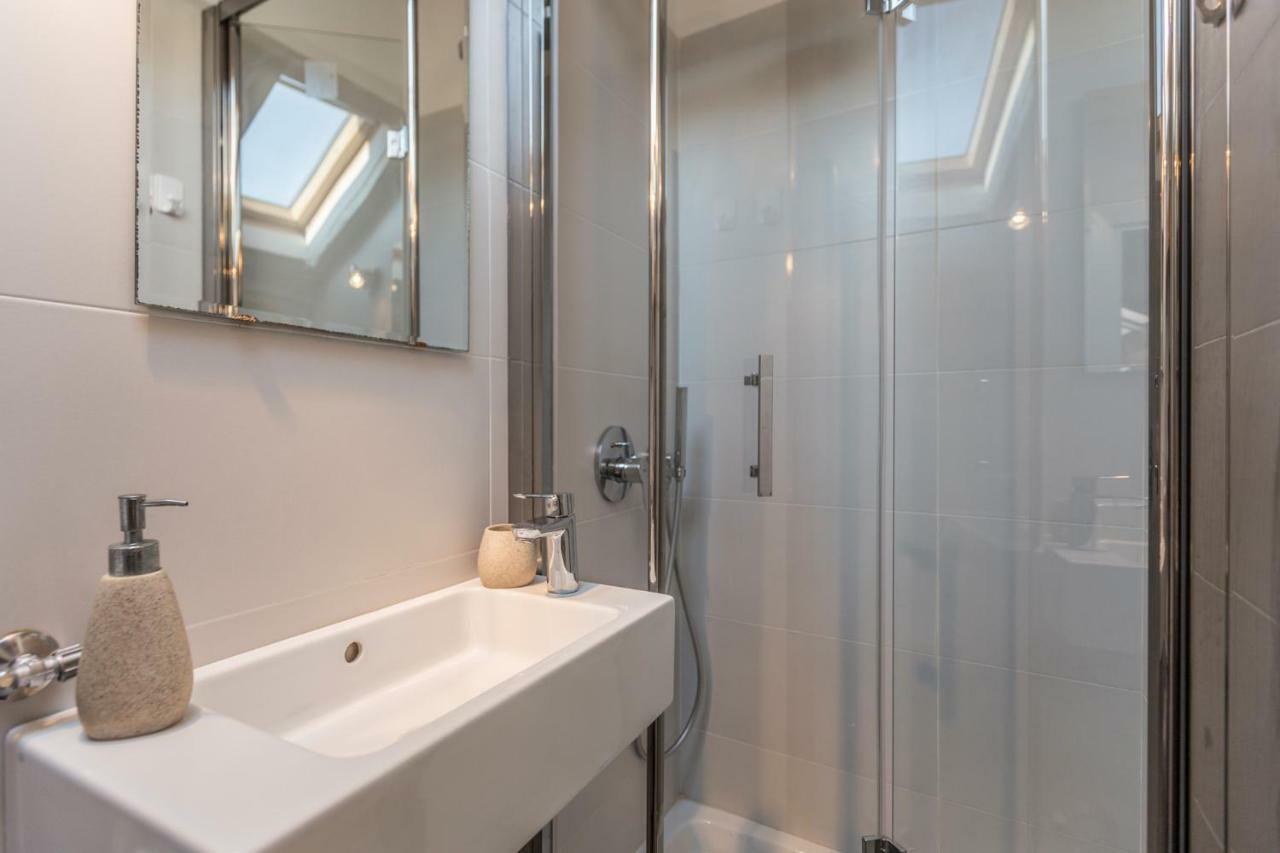 Pretty Oberdan - The Place Apartments Bologne Extérieur photo